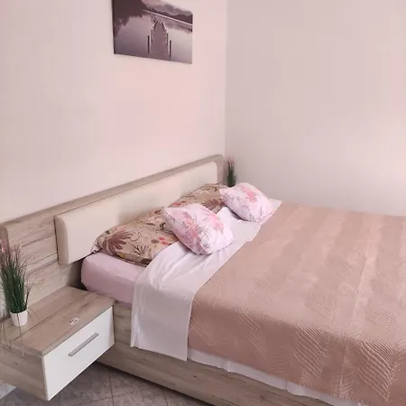 Lovric Apartmán *