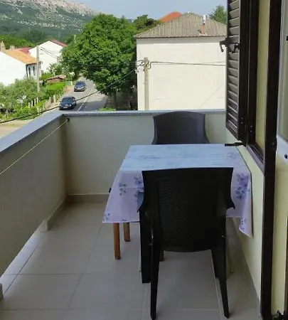 Apartment Jurandvor 7a Lovric