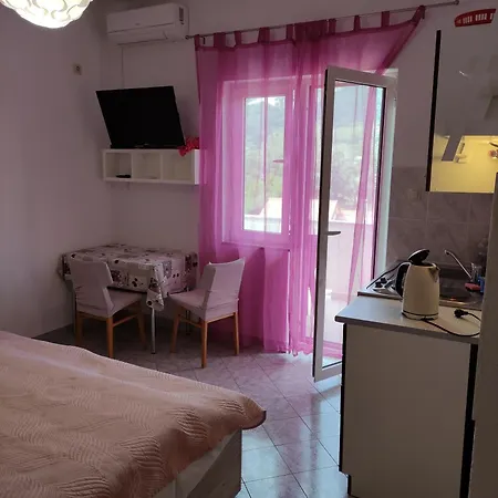 Jurandvor 7a Lovric Baska (Krk)