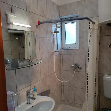 Jurandvor 7a Lovric Baska (Krk)