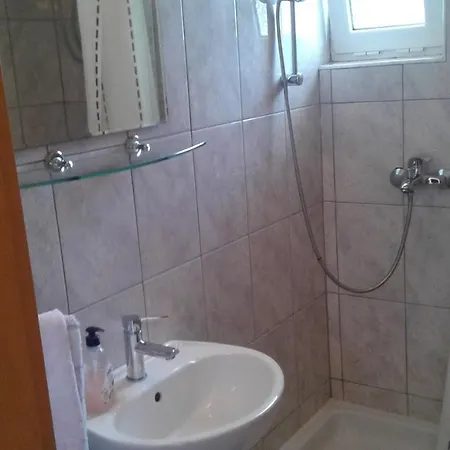 Jurandvor 7a Lovric Baska (Krk)