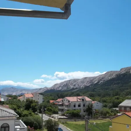 Jurandvor 7a Lovric * Baska (Krk)